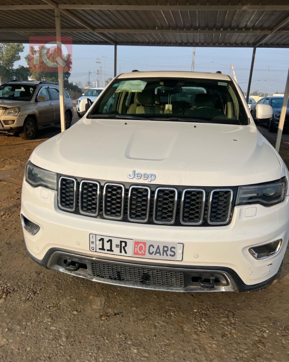 جیپ گراند شیرۆکی